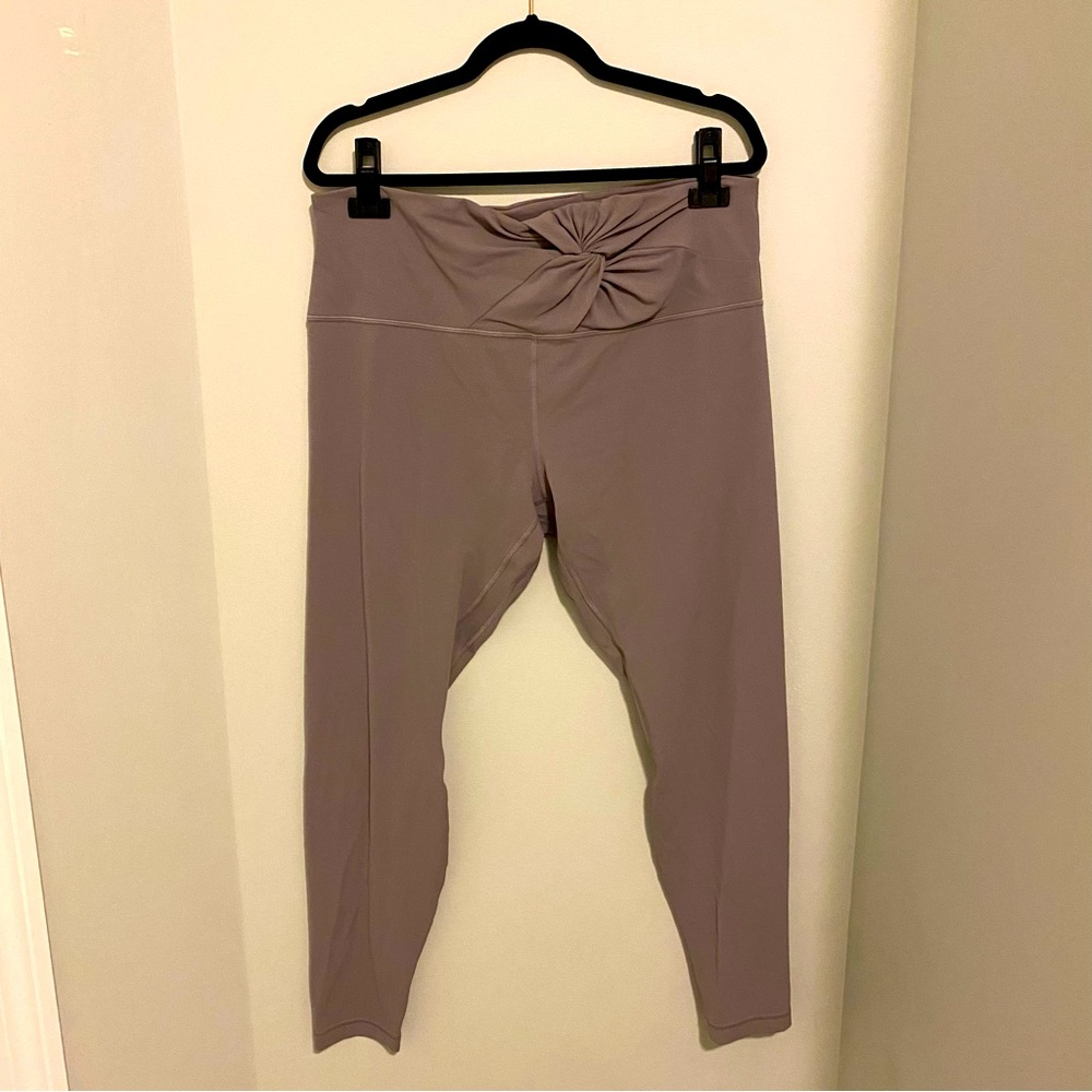 Lululemon Size 16 Twist Front Align Legging